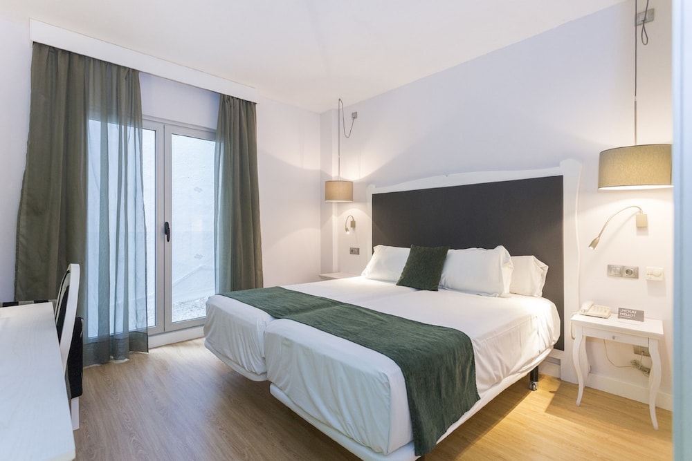 Artiem Audax (Adults Only) 24/73