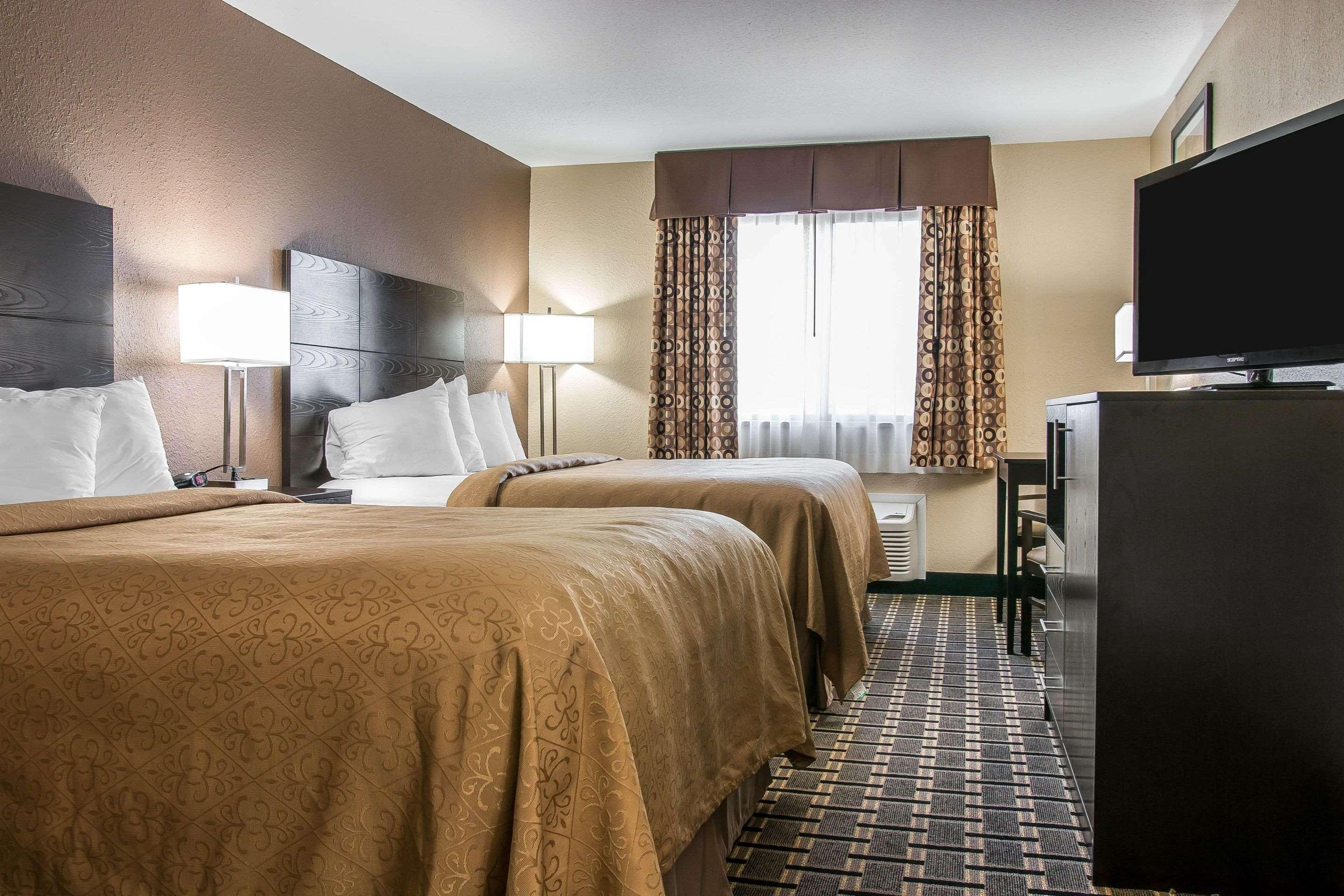 غرفة رباعية بسريرين كوين، Quality Inn Grand Rapids South Byron Center 4/10