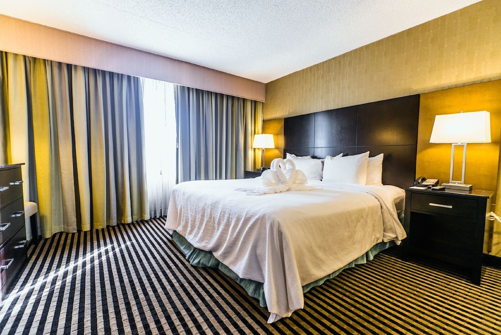 Embassy Suites by Hilton Piscataway Somerset 19/59