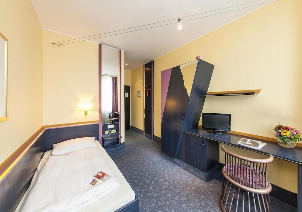 Hotel Mirage Neuss 13/78