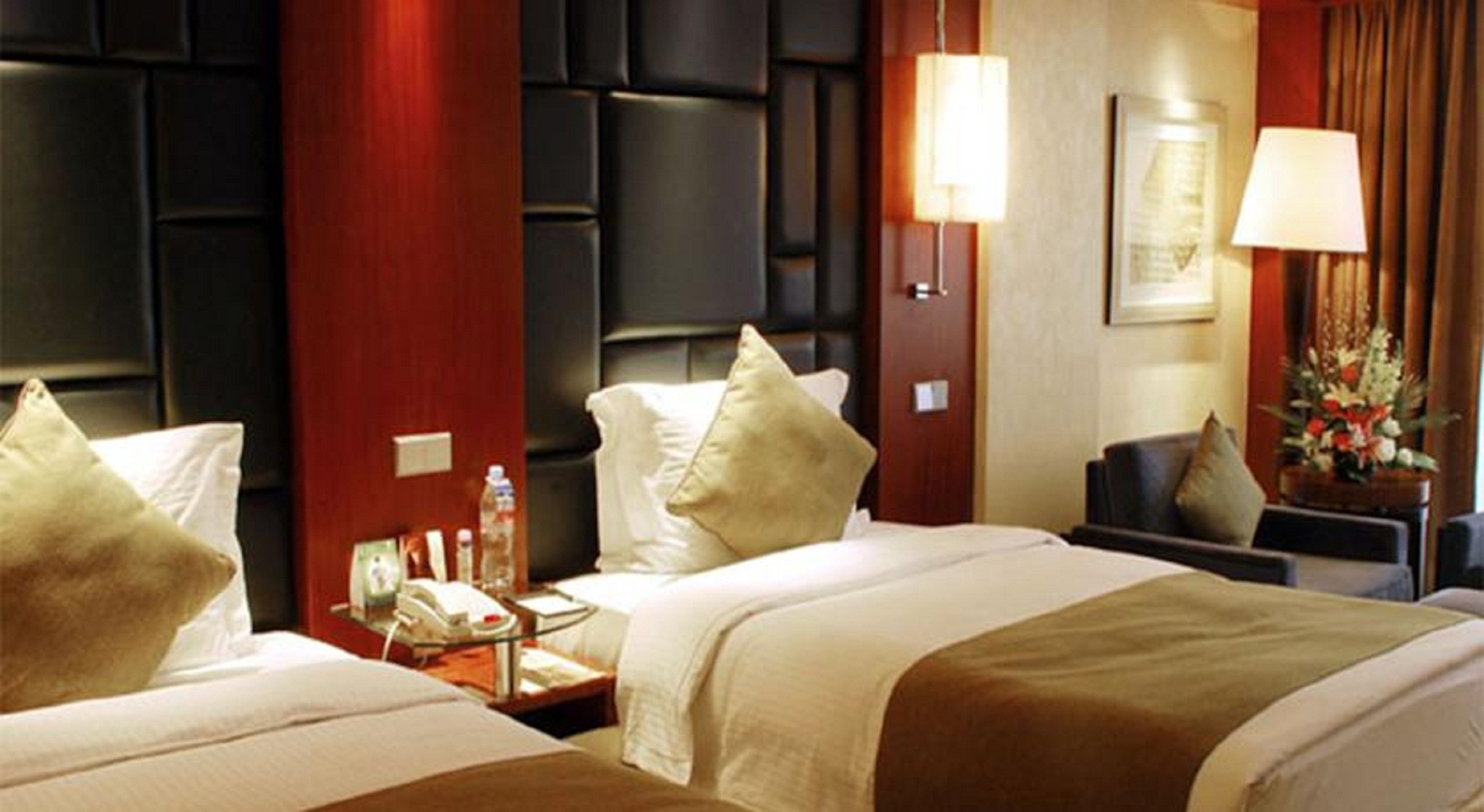 Beijing Kuntai Royal Hotel 8/21