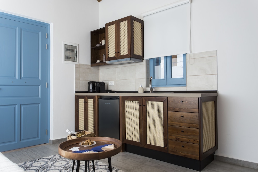 Blue Jasmine Suites 6/50