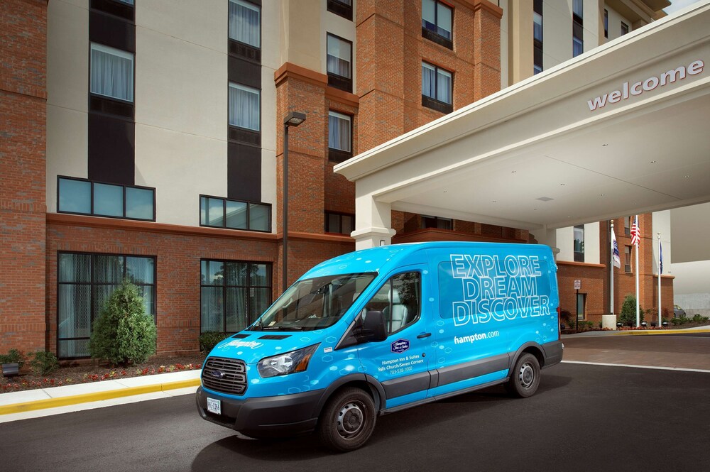 Hampton Inn & Suites Falls Church 5/34