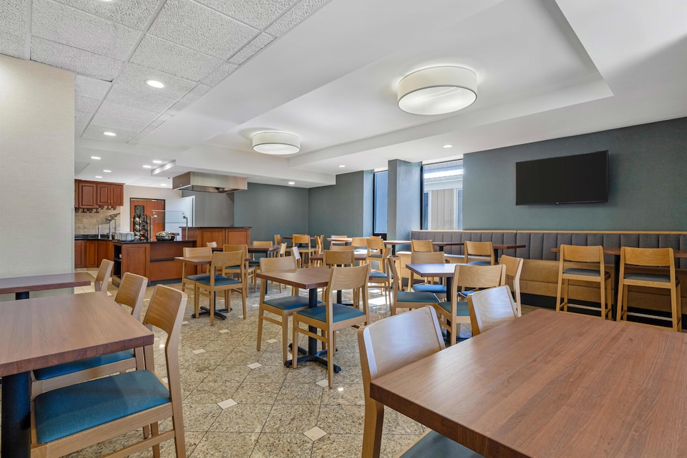 Drury Inn and Suites Joplin 42/50