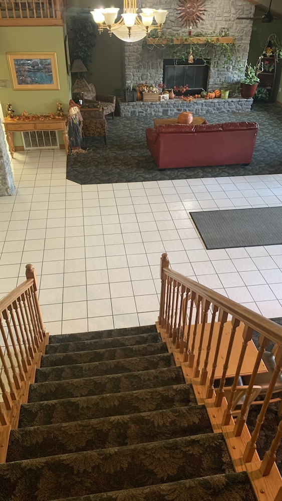 Regency Inn And Suites 8/51