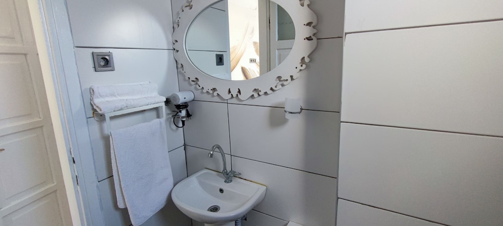 Mistik Otel 22/24
