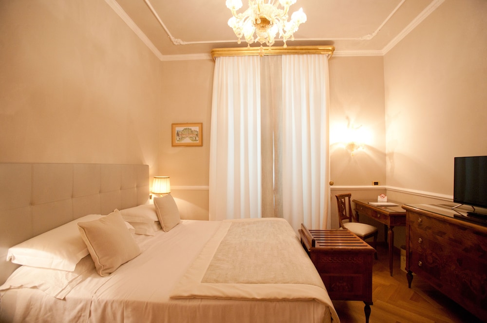 Imperiale Palace Hotel 12/71