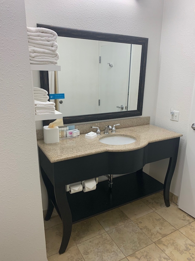 Hampton Inn Covington La 37/43