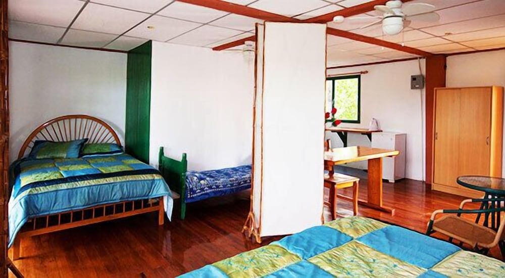 Galapagos Chalet 17/57