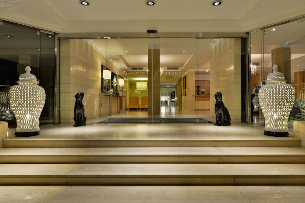 Esplanade Boutique Hotel 7/38