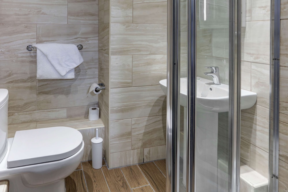 Best Western Claydon Hotel 24/73