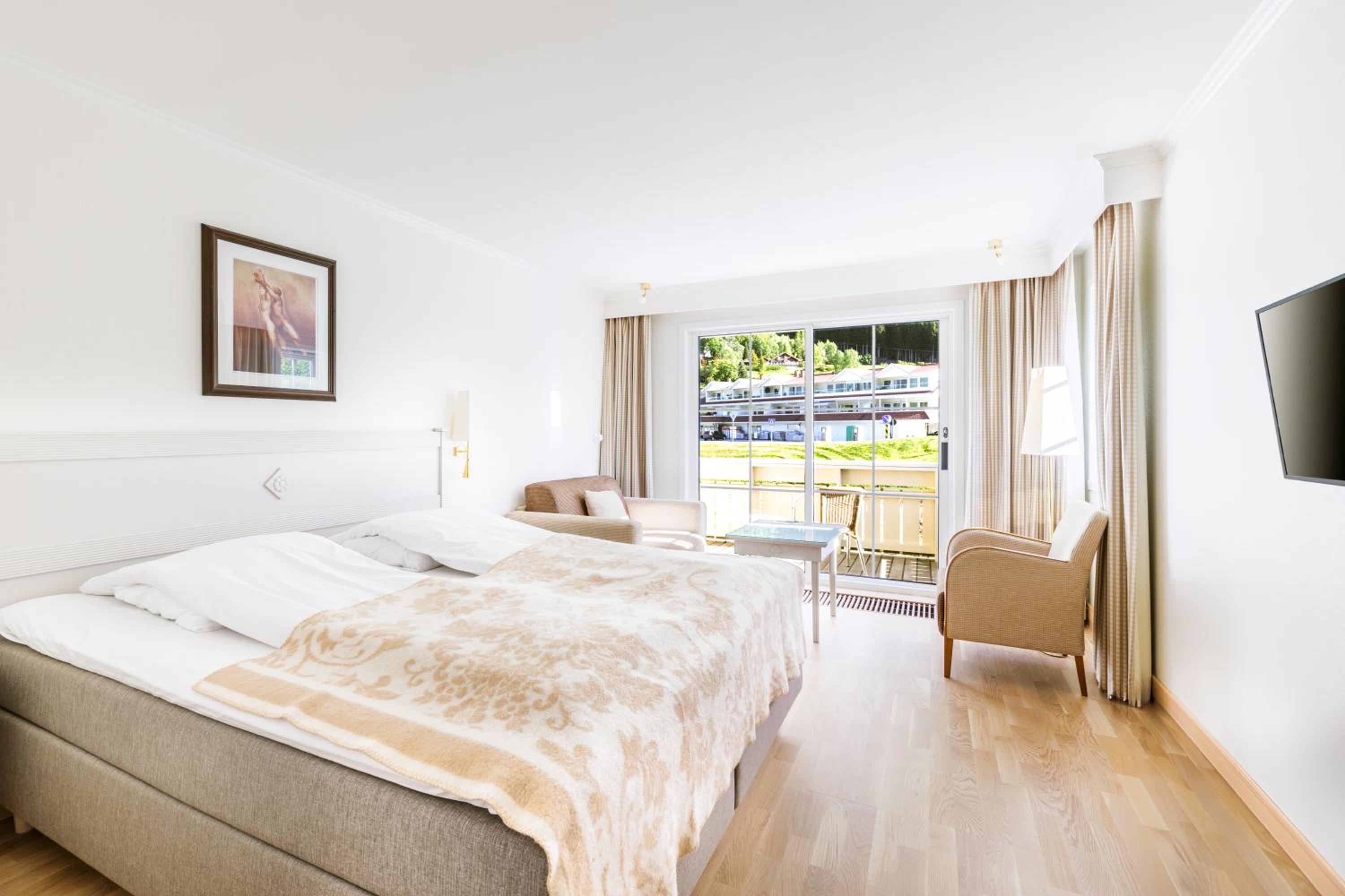 Medium, Double Bed, Valley View, Balcony