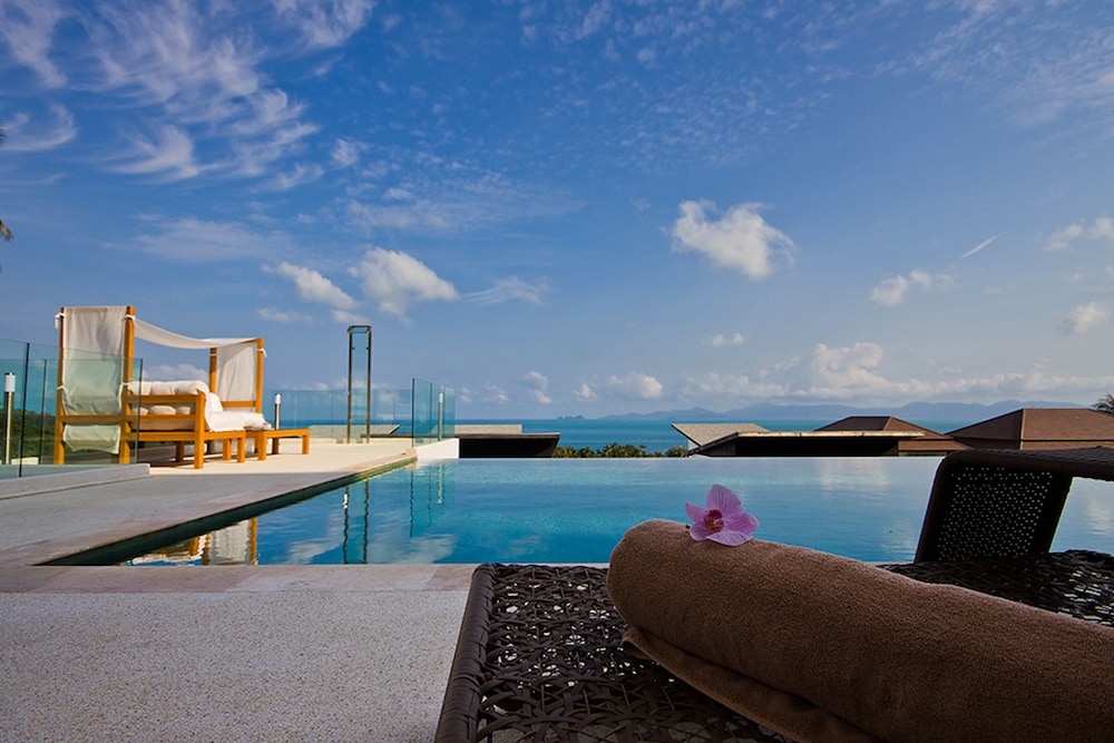 Code Samui Hotel 48/50