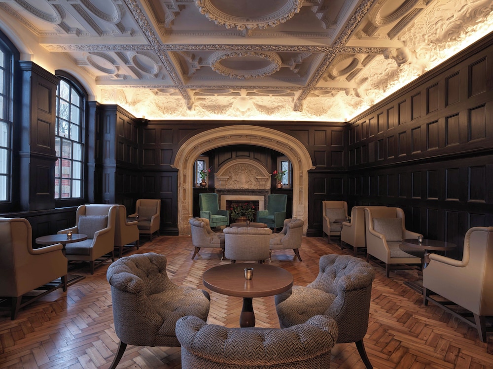 THE LALIT LONDON 57/72