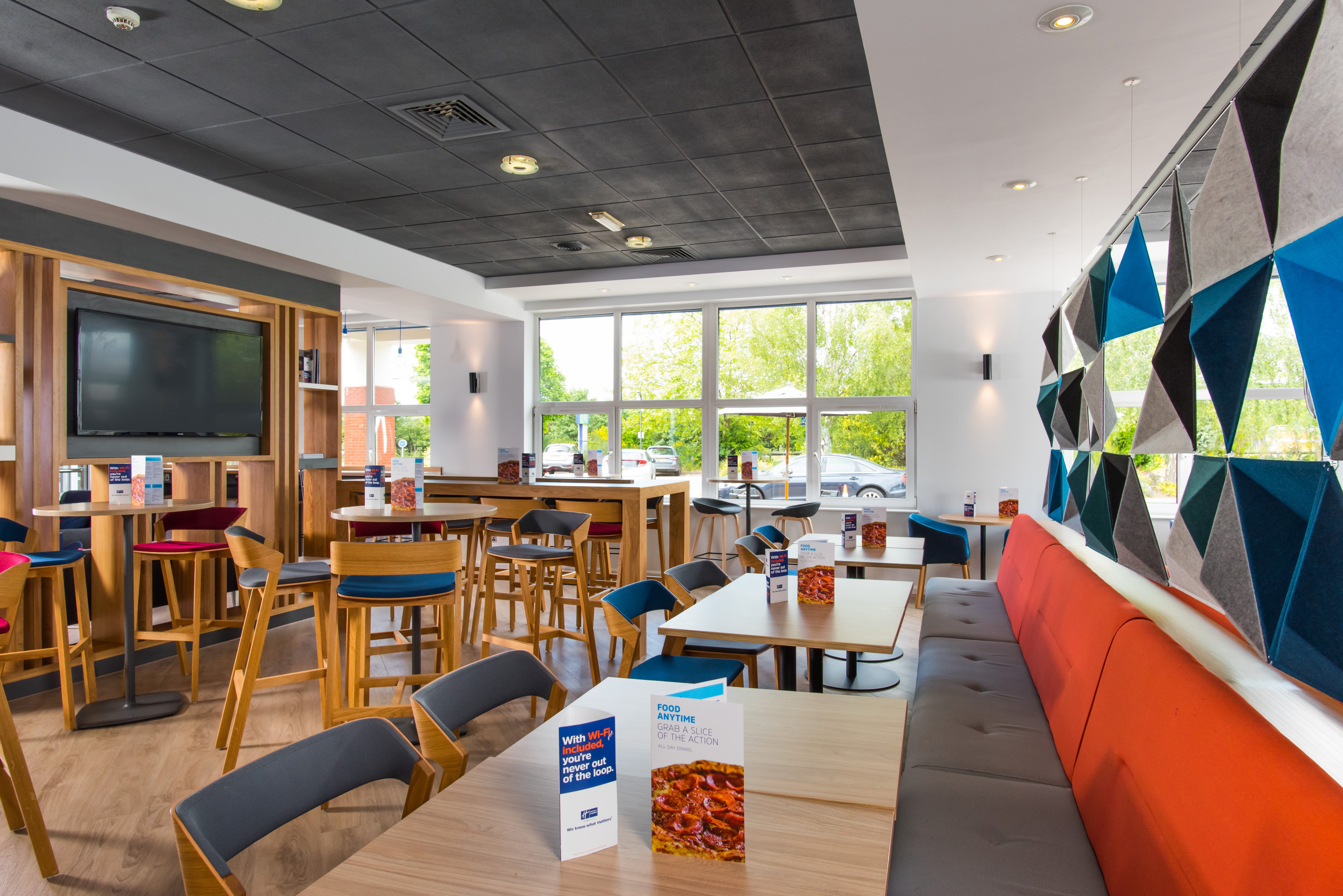 Holiday Inn Express Burton Upon Trent 21/32