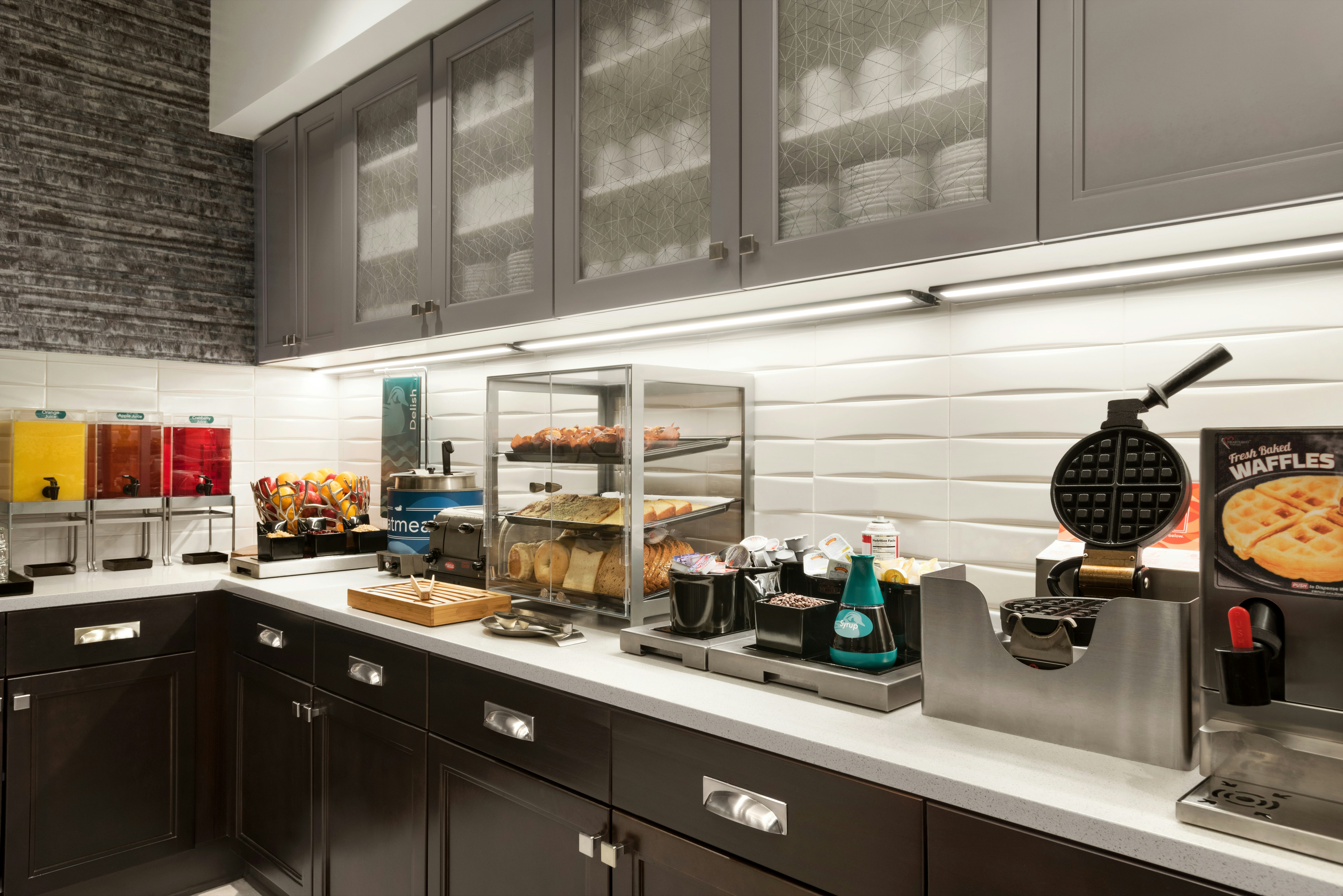 Homewood Suites By Hilton Milwaukee-Downtown 6/25