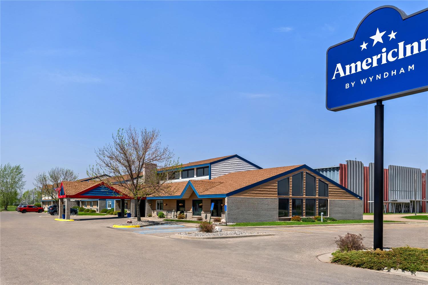 AmericInn by Wyndham Crookston U of M Crookston 29/32