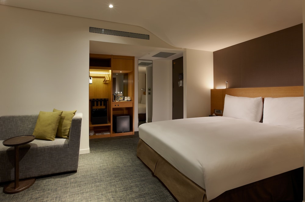 Royal Inn Taipei Linsen Huashan 1914 Creative Park 5/58