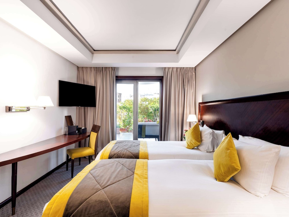 Superior, Twin Beds