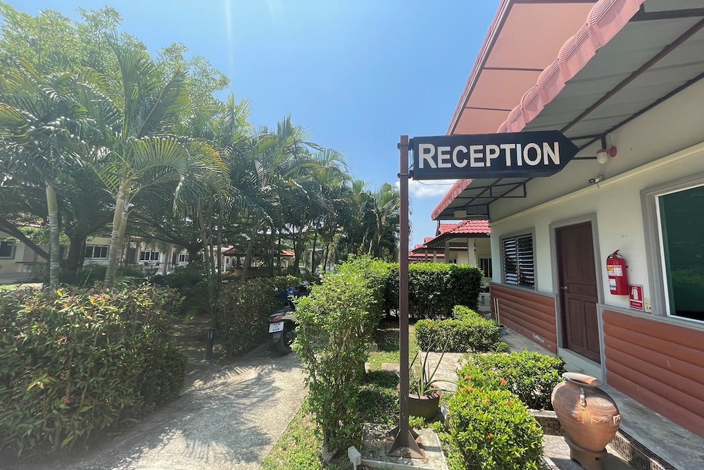 Phuket Airport Villa 7/80