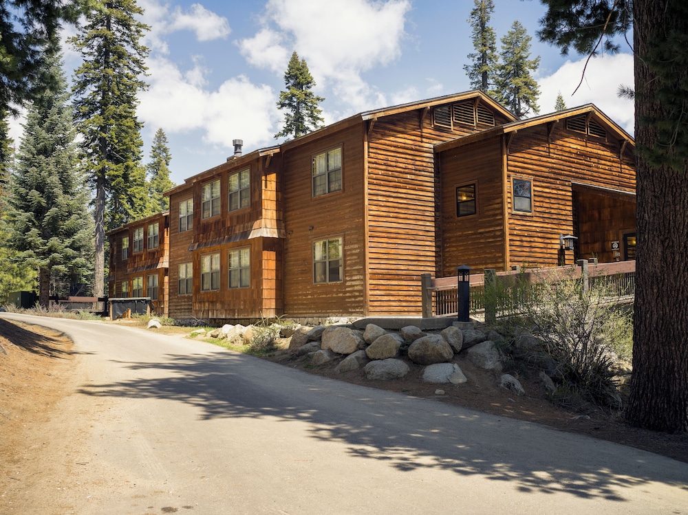Wuksachi Lodge 32/69