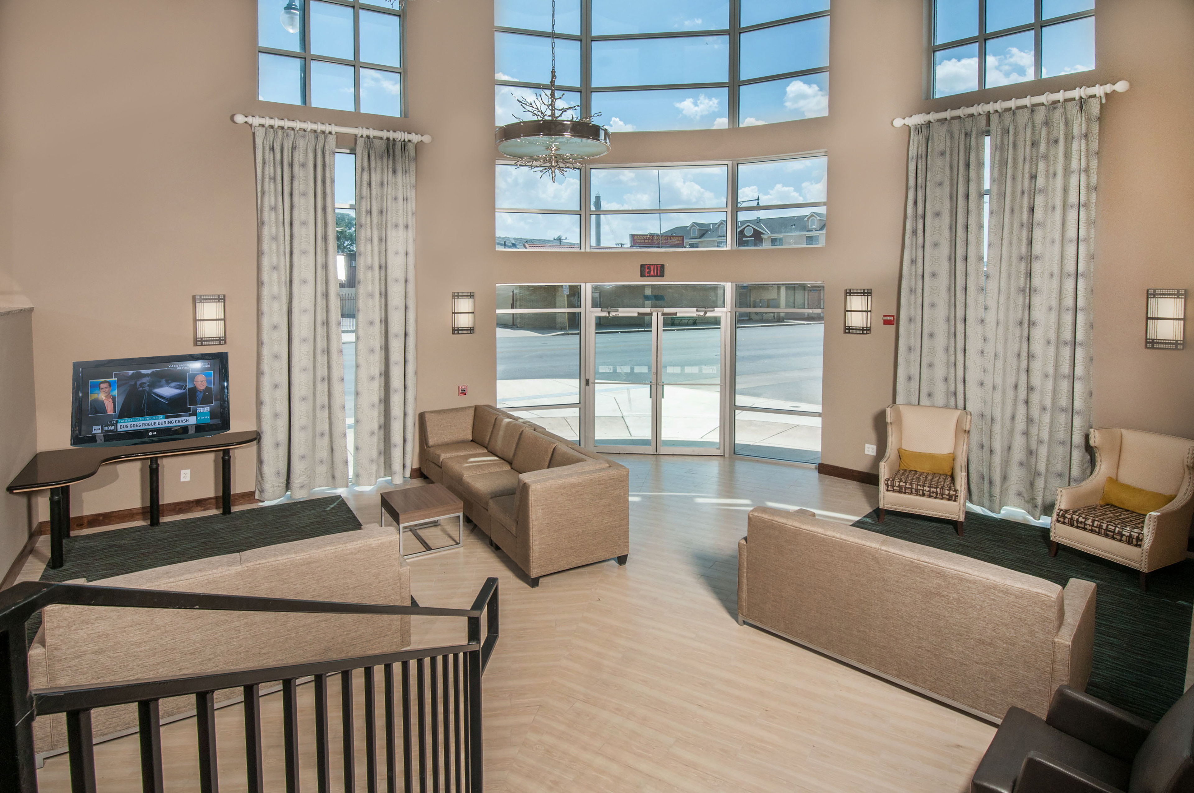 Holiday Inn Express & Suites San Antonio Rivercenter Area, an IHG Hotel 26/50
