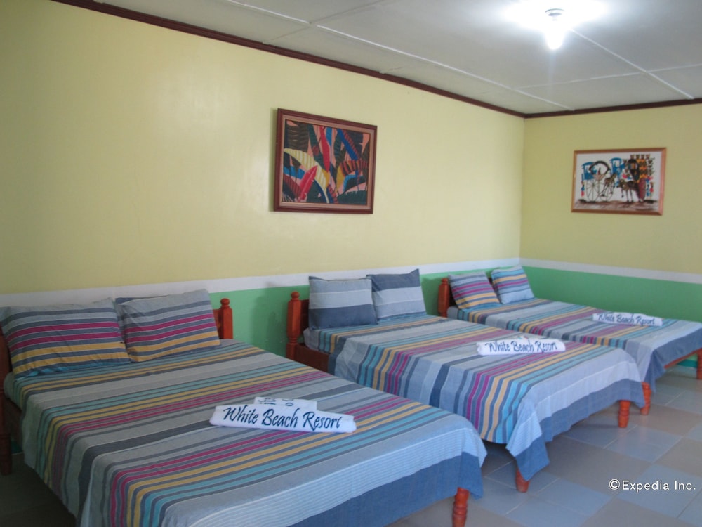 White Beach Hotel Bar And Restaurant 35/90
