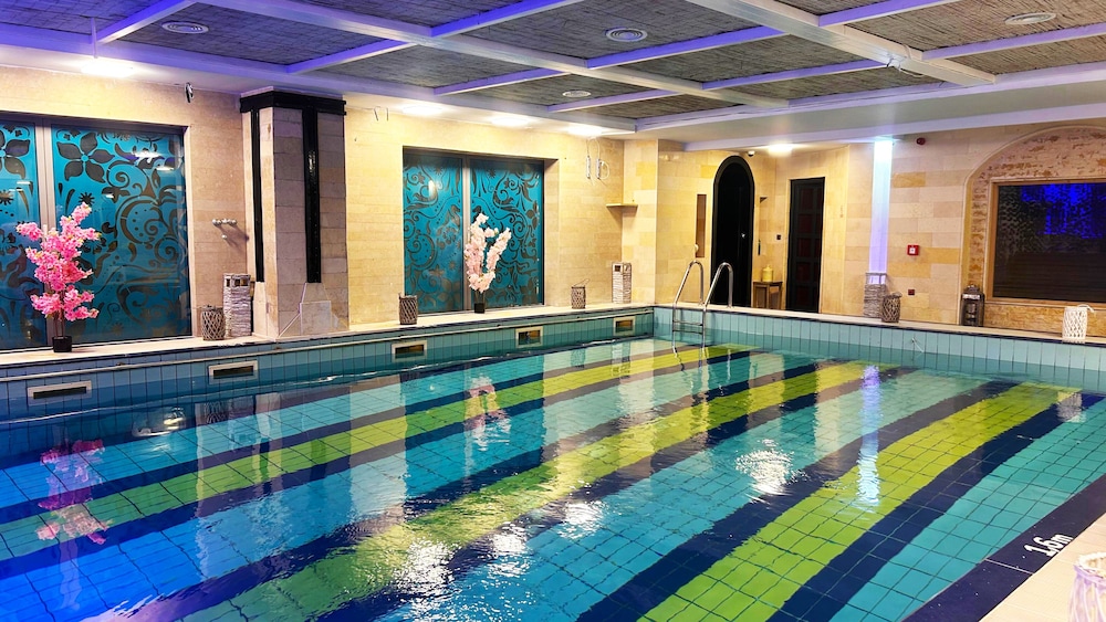 PHOENICIA EXPRESS HOTEL 24/49