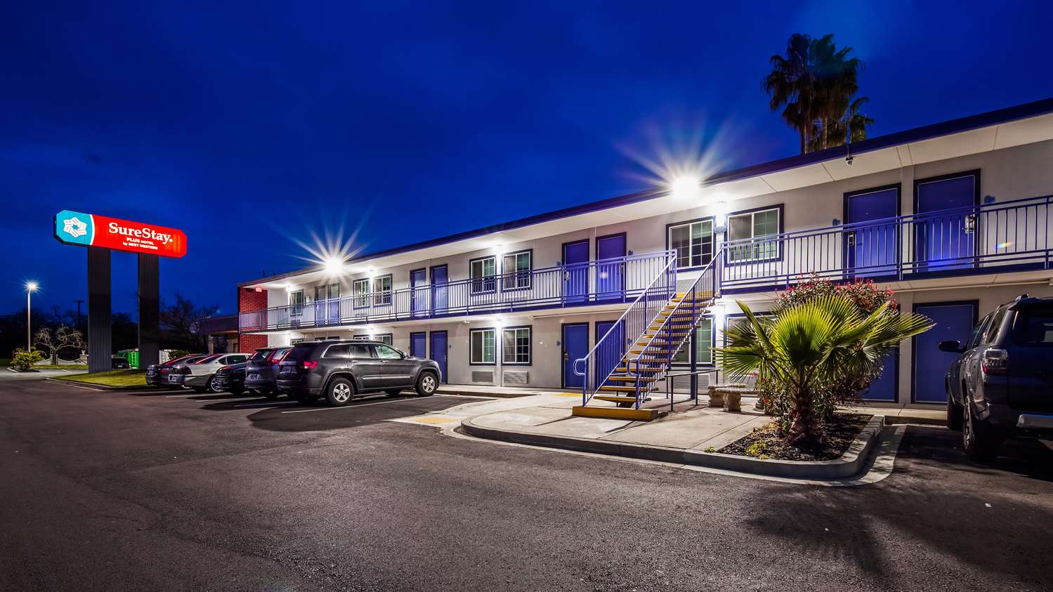 Surestay Plus Hotel By Best Western Sacramento Cal Expo 36/39