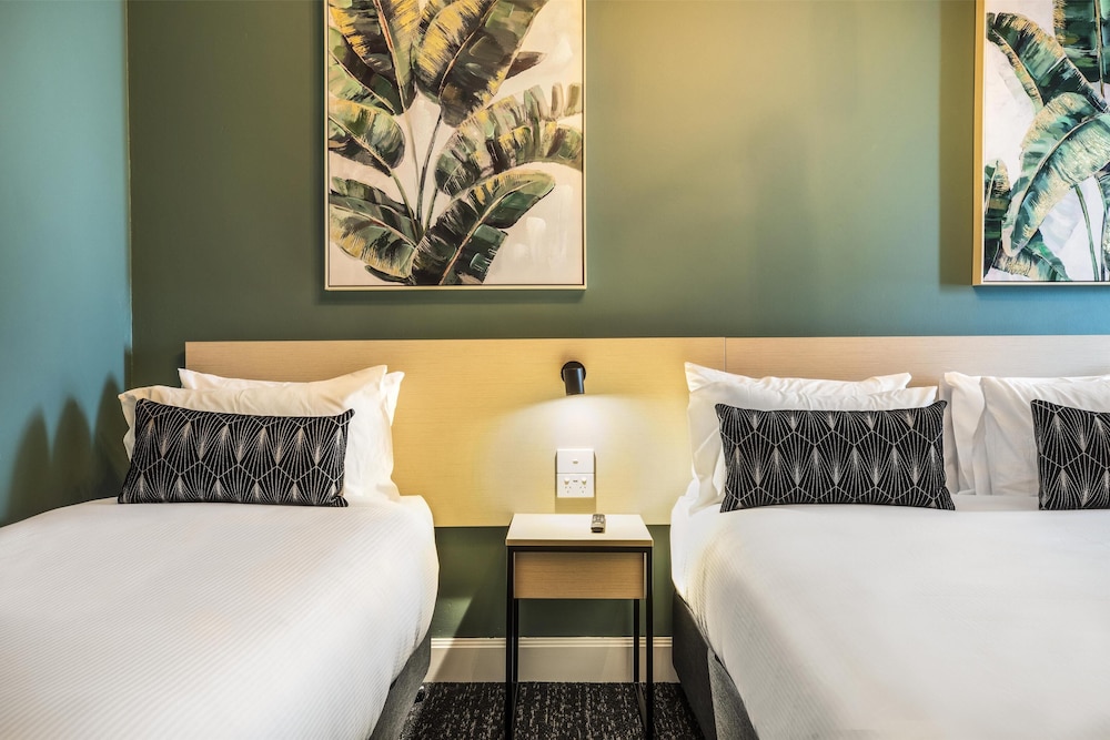 Pymble Hotel 16/50