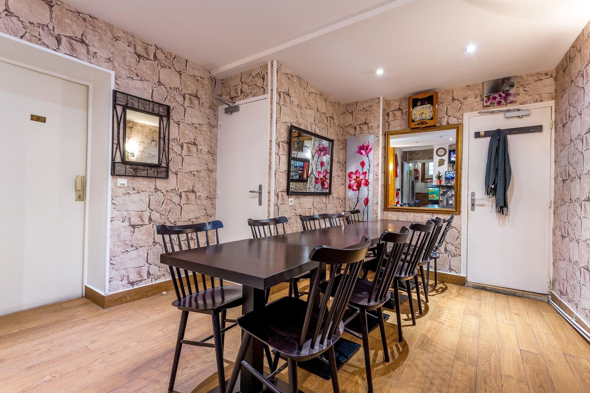 Victory Hotel Galou 37/42