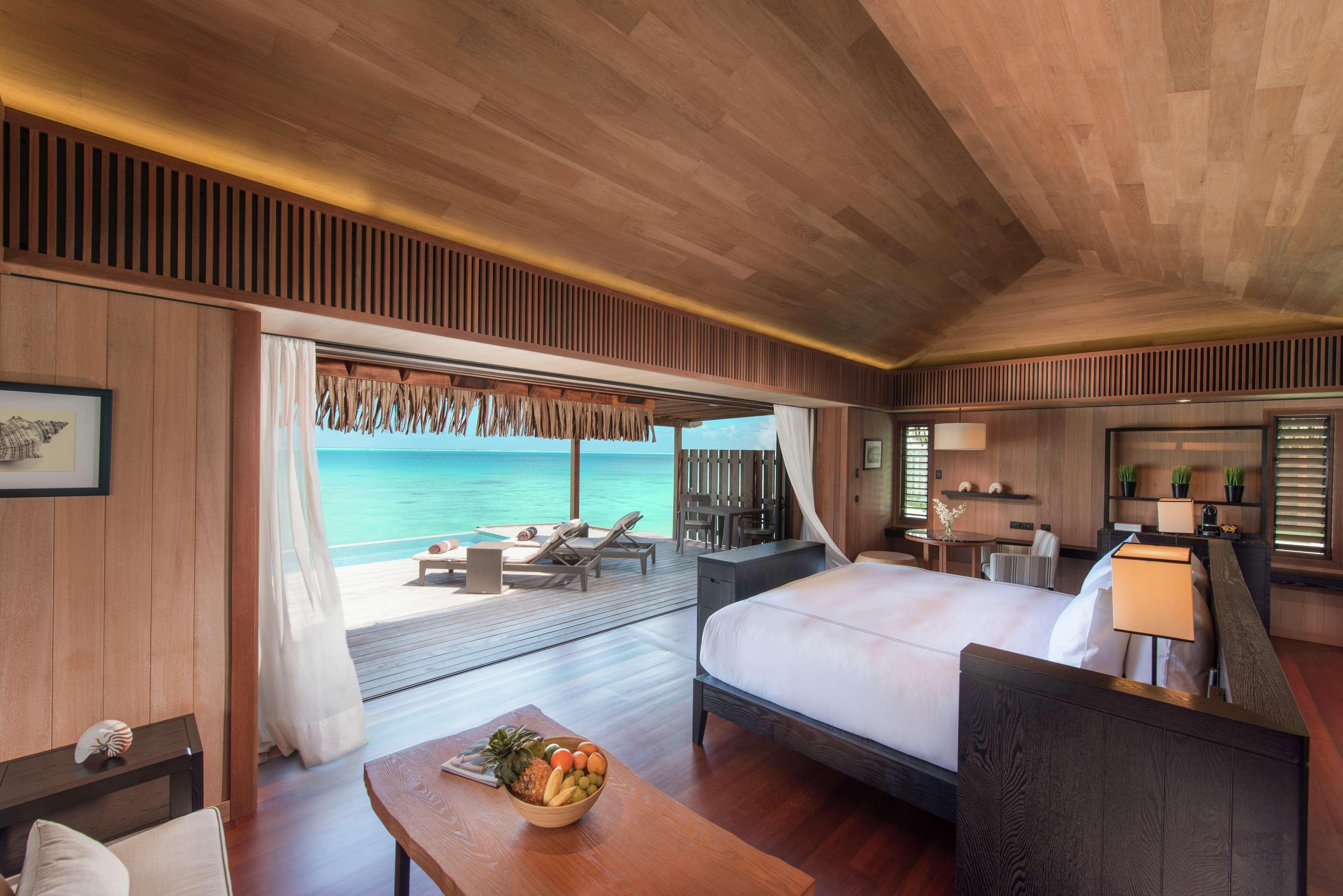 Villa, King Bed, Sunset View, Over Water Pool