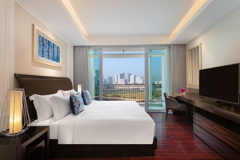 1 BEDROOM, DELUXE, SUITE, KING BED