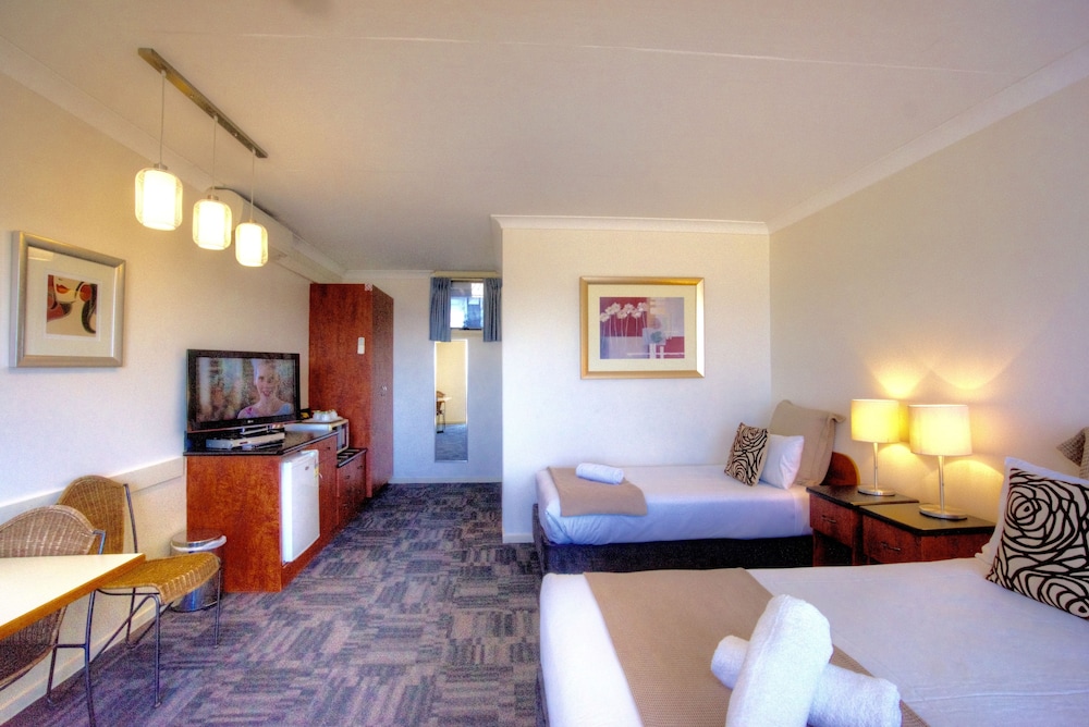 Hotel Sandridge Motel And Lornebeach Apartments 40/58