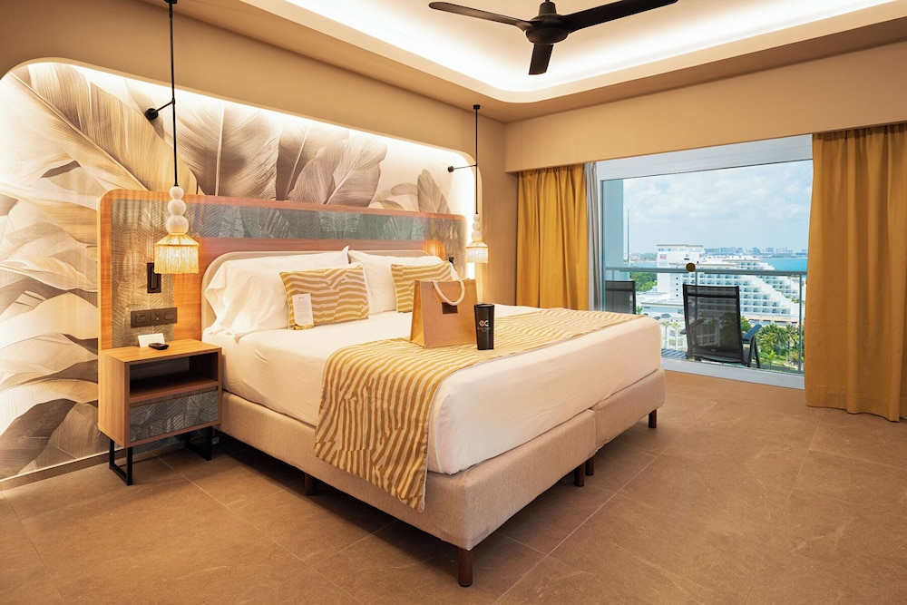 Elite, Club, Suite, Double Bed, Ocean View, Adult Only