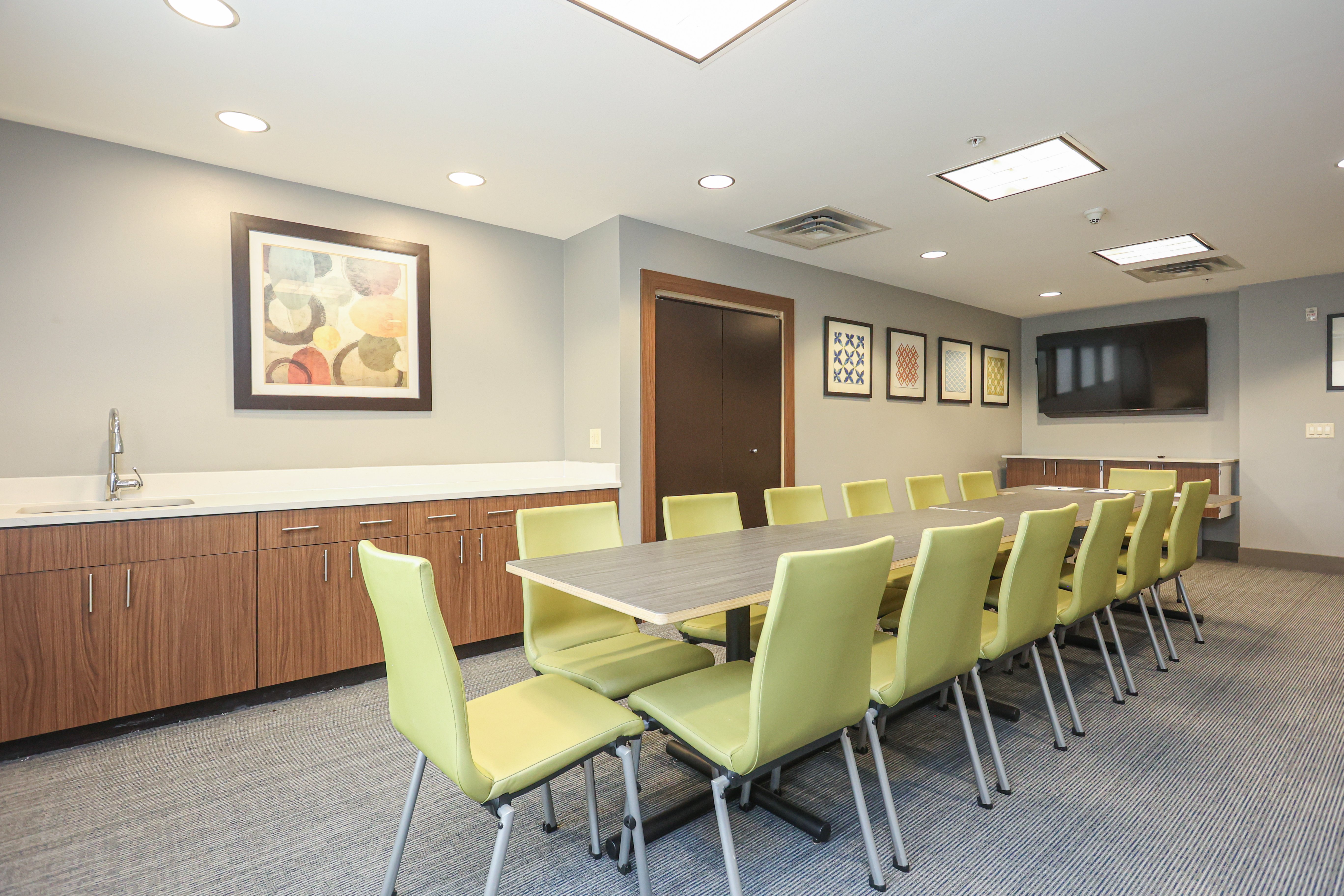 Holiday Inn Express Hotel & Suites Tulsa South Bixby 39/50