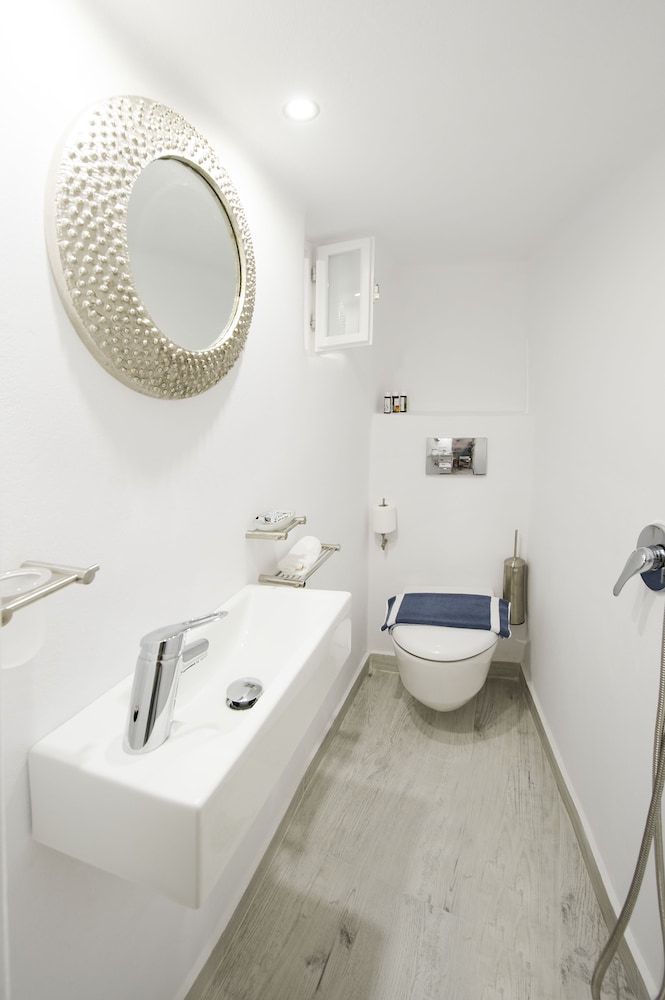 Hyperion Oia Suites 43/45