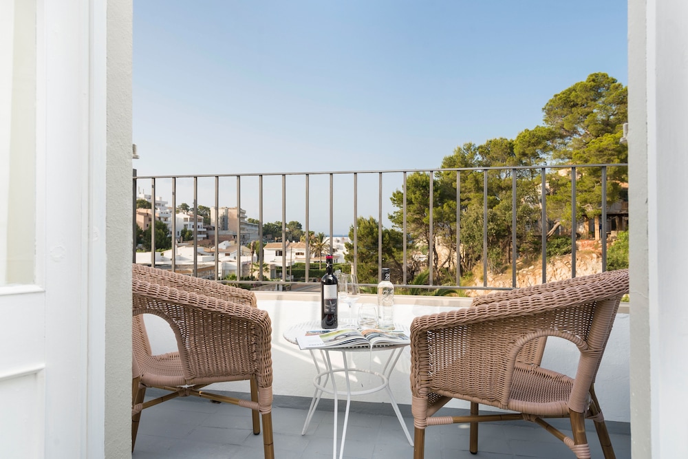 Boutique Hostal Oriola 33/50