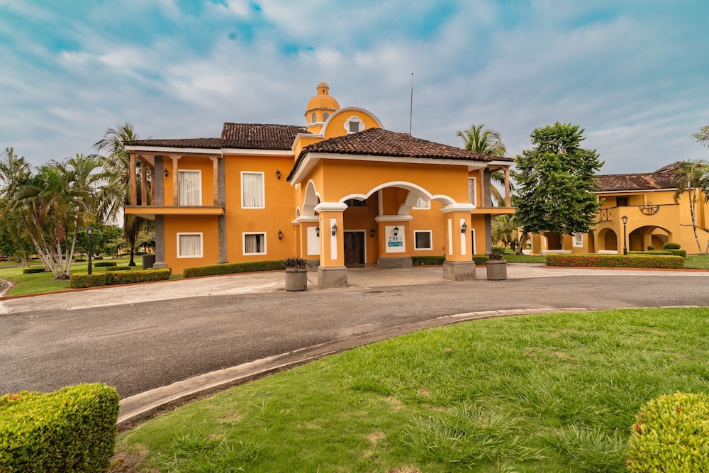 Amatique Bay Hotel 5/58
