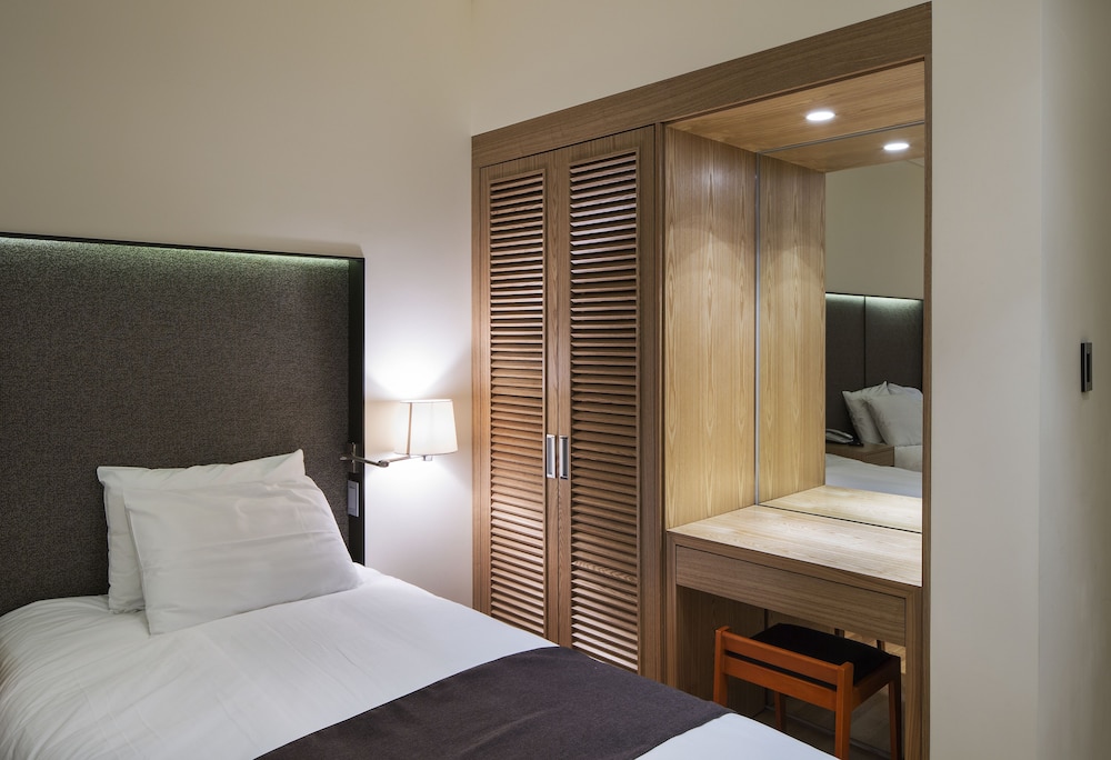 Dukgu Oncheon Resort Hotel 12/50