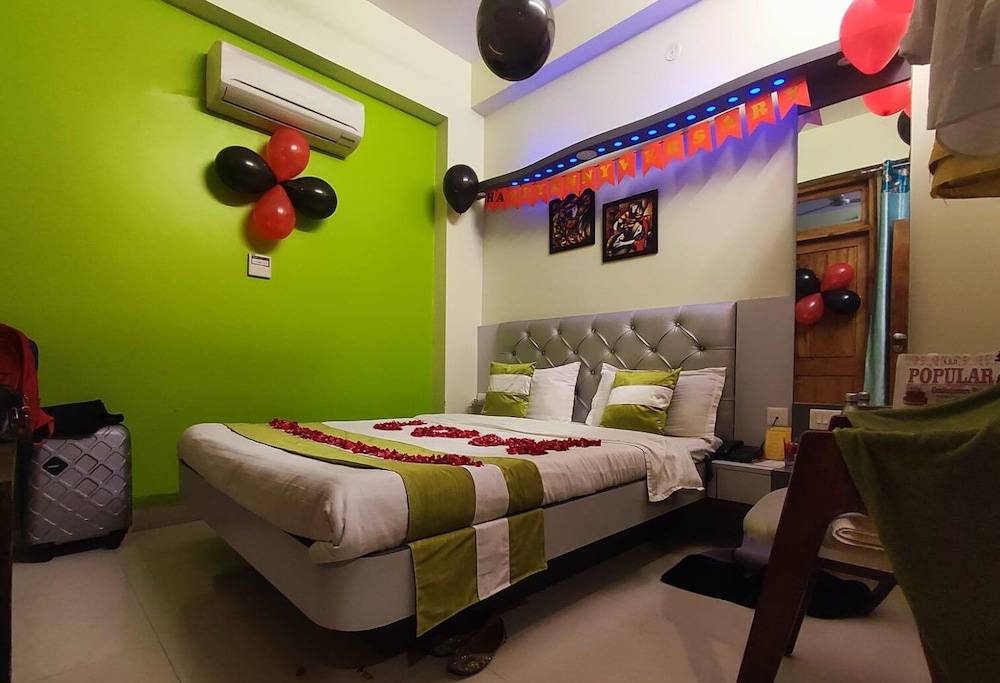 Hotel Prabhat 9/50