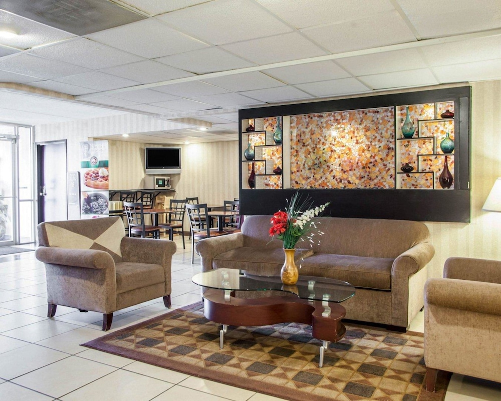 Quality Inn Aurora Naperville Area 29/41