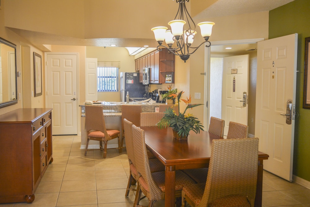 Beautiful Condo Near Universal Studios 25/50