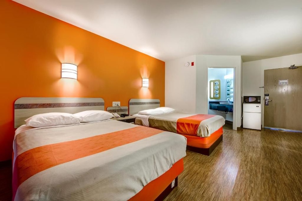 Motel6 Burlington On - Toronto West - Oakville 33/61
