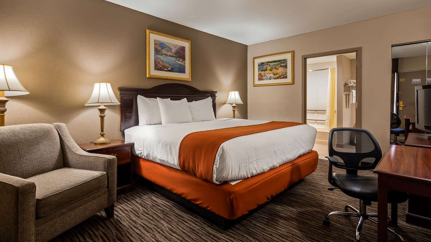 غرفة بسرير كينج، Best Western Gateway Adirondack Inn 2/4