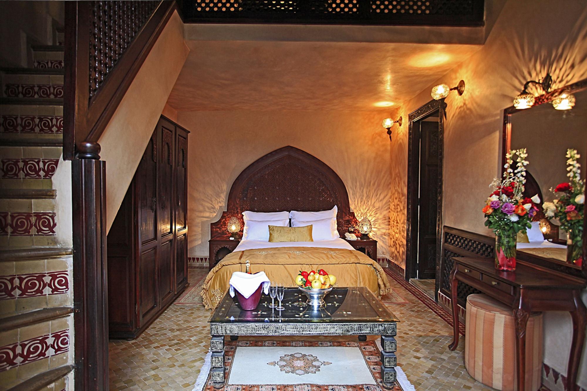 Ambassador, Suite