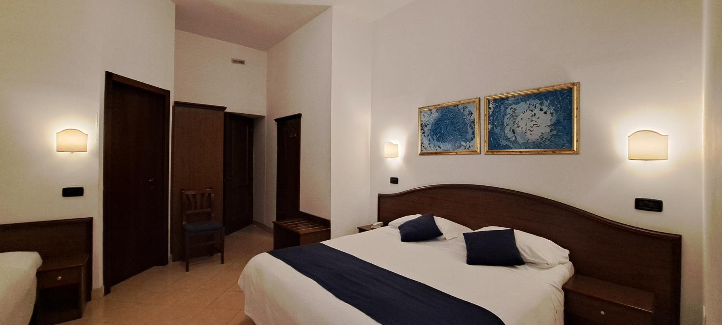 Hotel Bonazzi 22/40
