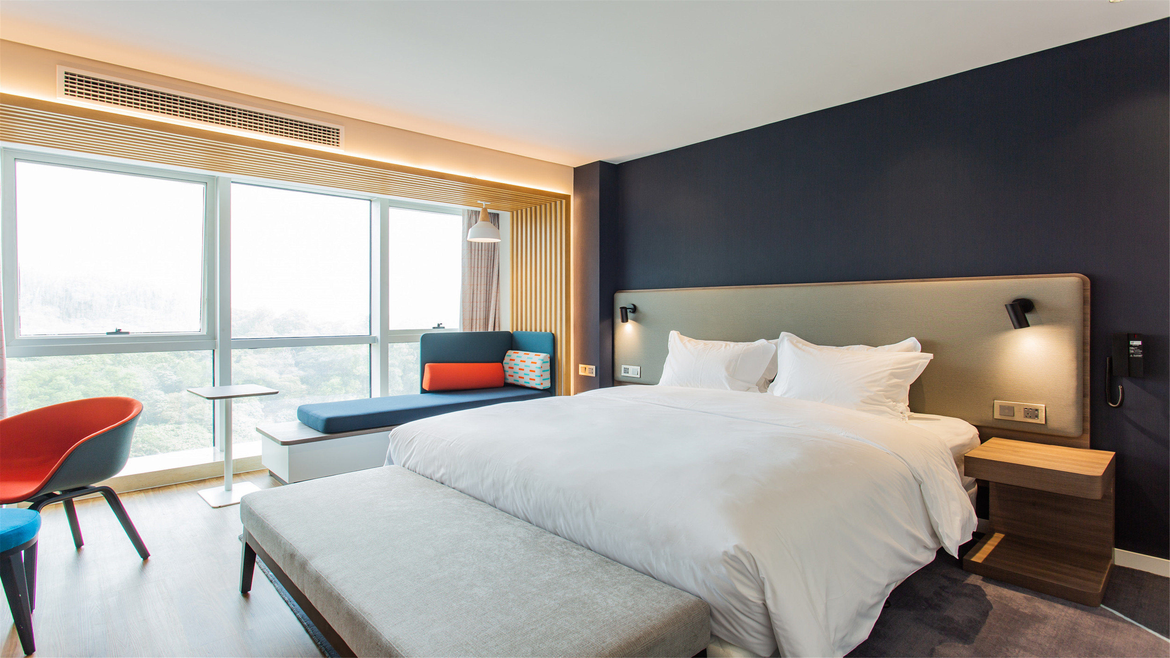 Holiday Inn Express Jiangmen Jianghai 30/79