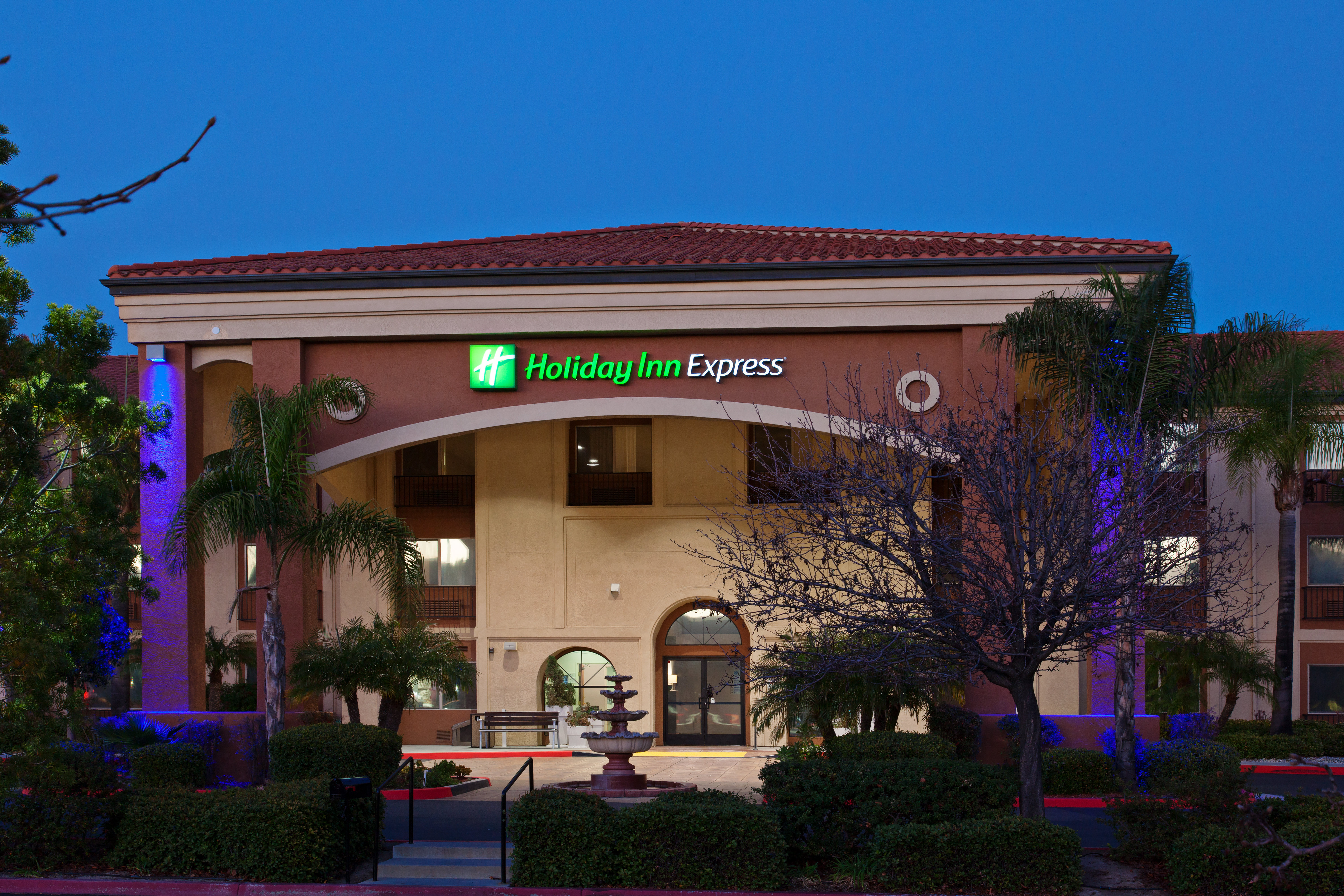 Holiday Inn Express Temecula 2/41