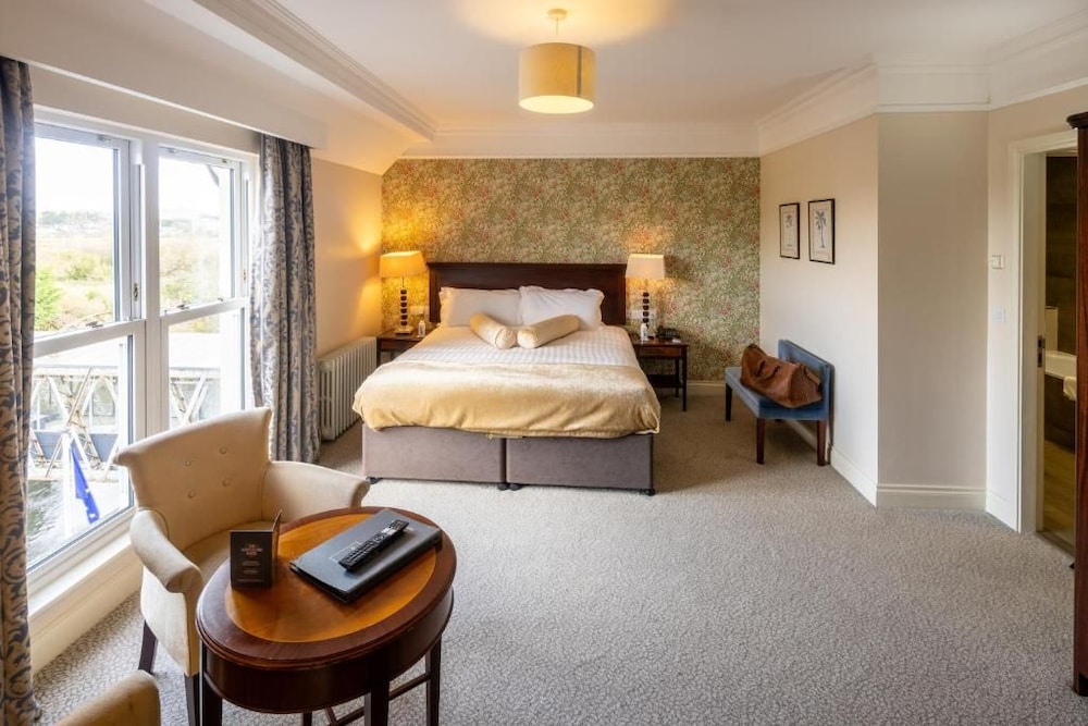 The West Cork Hotel 7/43